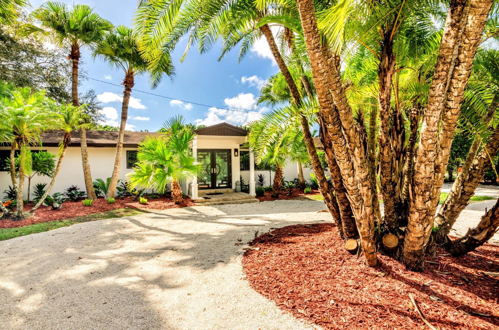 Magical Wonderkoi House In A Japanese Koi Garden Villa Miami Exteriör bild